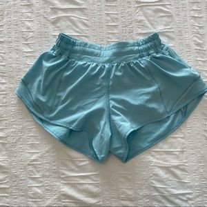 Lululemon Hotty Hot Short 2.5" Sea Frost EUC 4